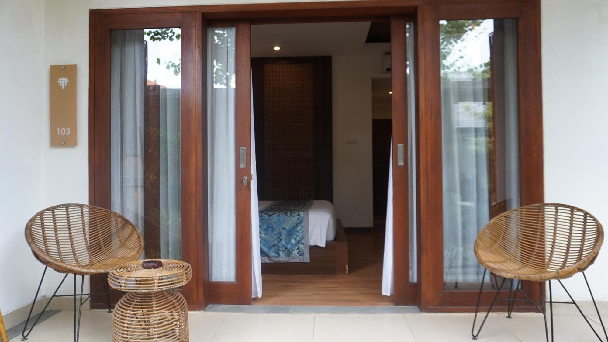 Ratan Uluwatu Hotel And Villas Buitenkant foto