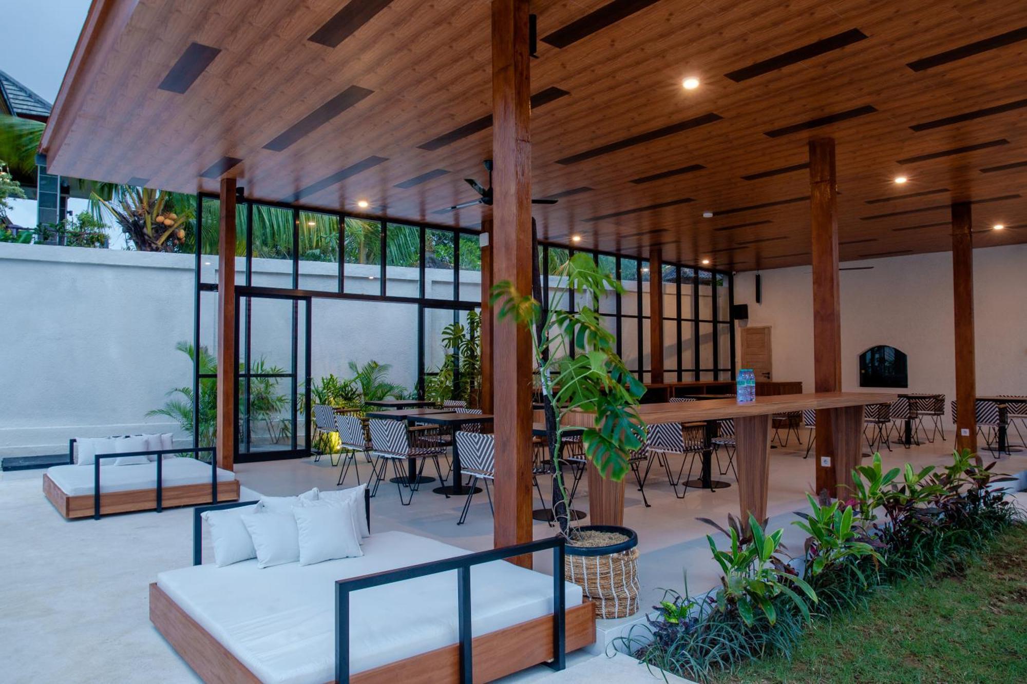 Ratan Uluwatu Hotel And Villas Buitenkant foto