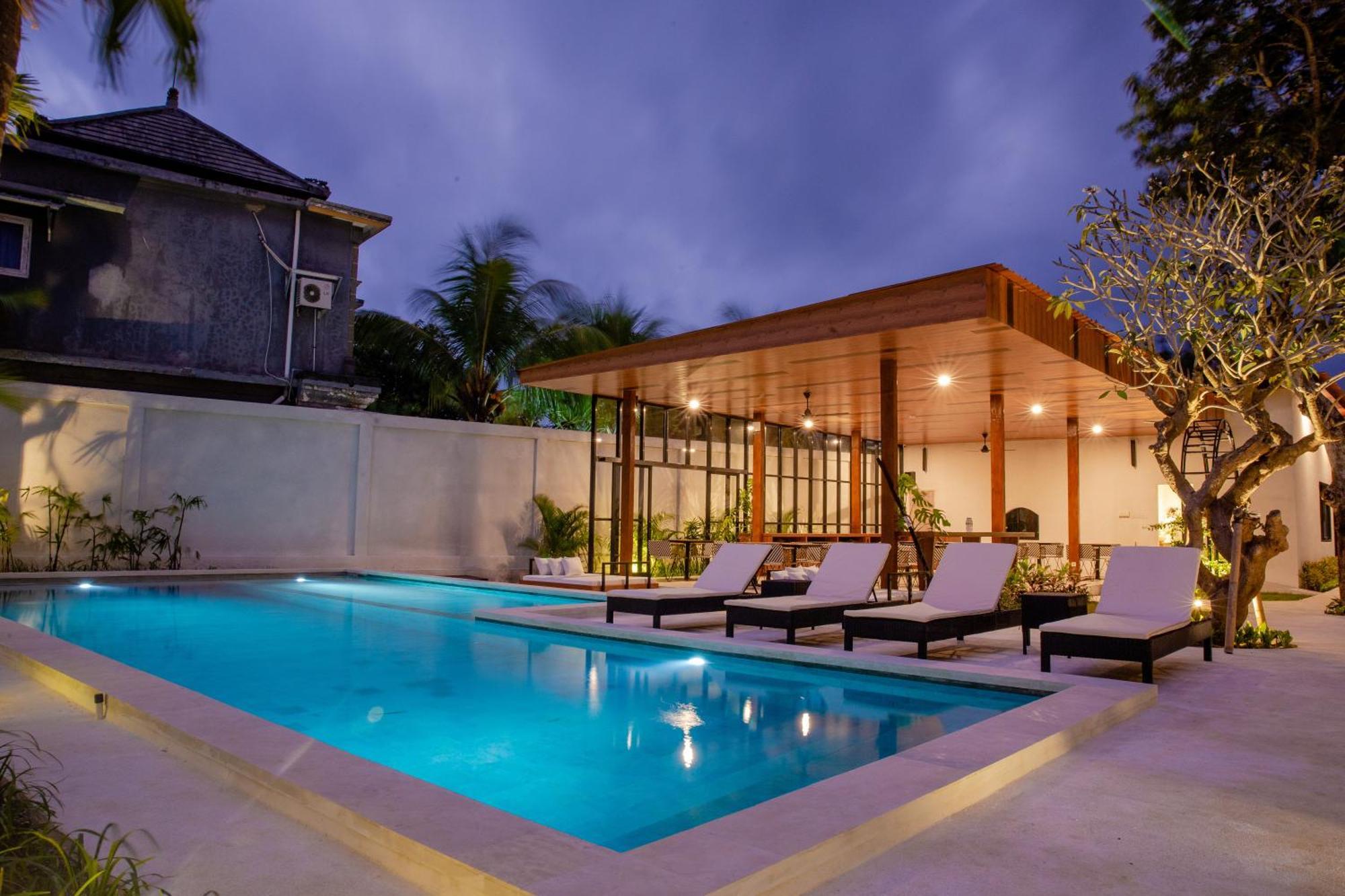 Ratan Uluwatu Hotel And Villas Buitenkant foto