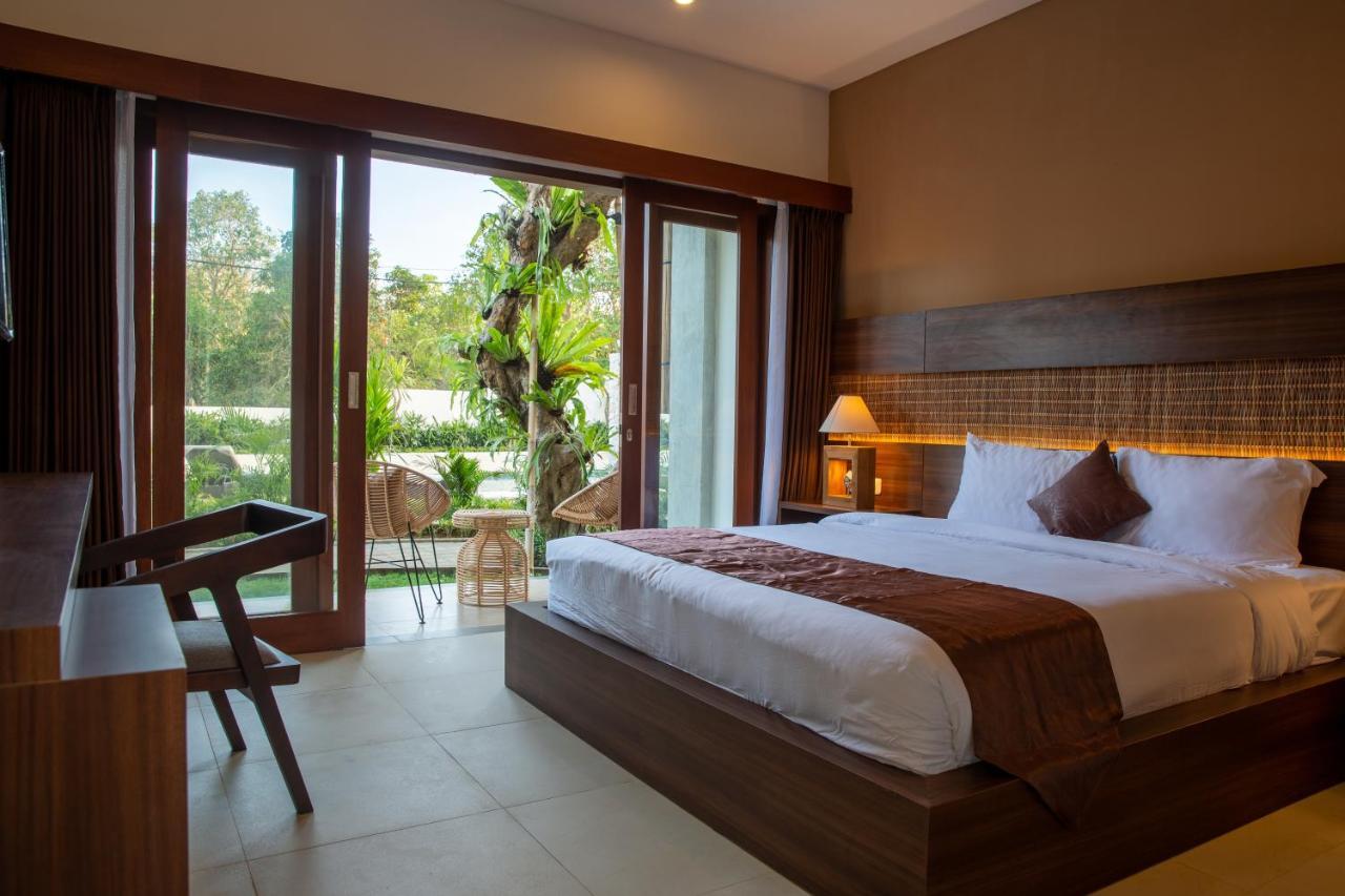 Ratan Uluwatu Hotel And Villas Buitenkant foto