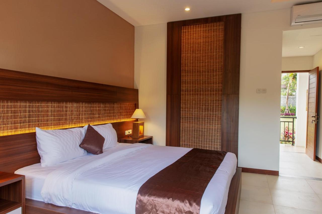 Ratan Uluwatu Hotel And Villas Buitenkant foto